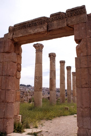 jerash pillars