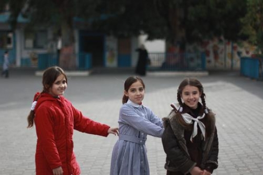 girls playing 