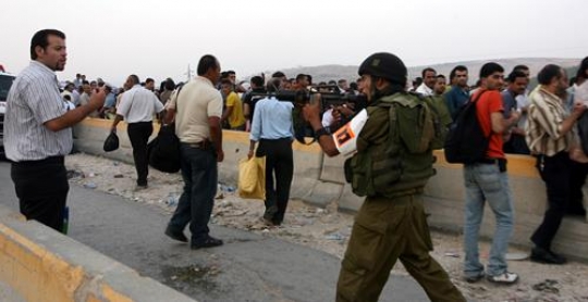israeli soldier shoot