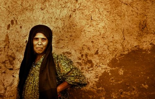 egyptian woman smile with posses