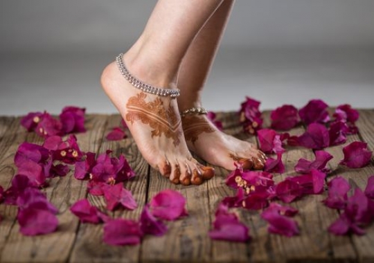 Henna Art on Feet with anklets|