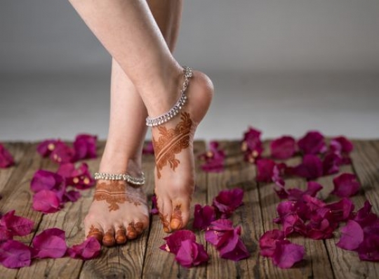 Henna Art on Feet with anklets|