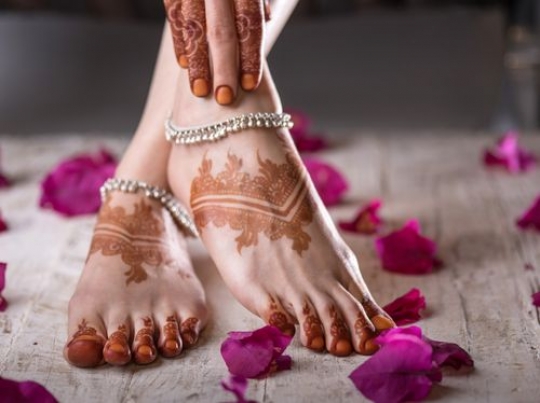 Henna Art on Feet with anklets|