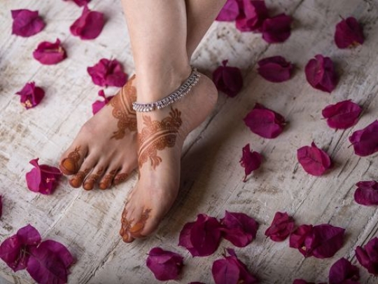 Henna Art on Feet with anklets|