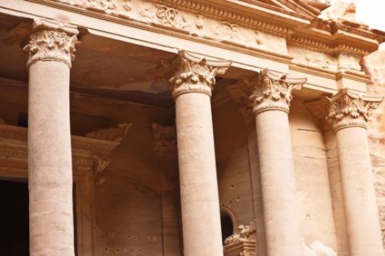 al khazneh- the treasury of petra ancient,jordan