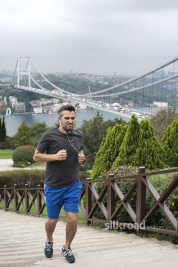 Sportive man by the bosphorus view|Bogaz manzarasindaki sportif adam