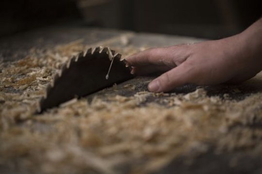 Removing the wood dust